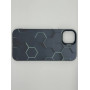 Чехол для iPhone 15 Plus с 3D принтом Соты с перепадом темно-синего цвета, накладка силиконовая, рамка черная