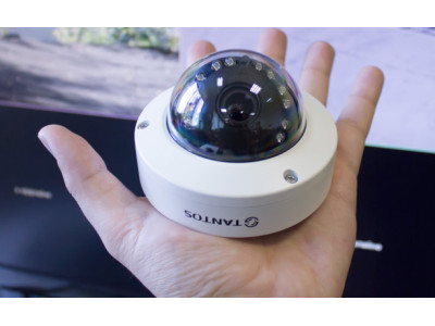 Новая миниатюрная купольная антивандальная камера TANTOS с широкоугольным объективом 